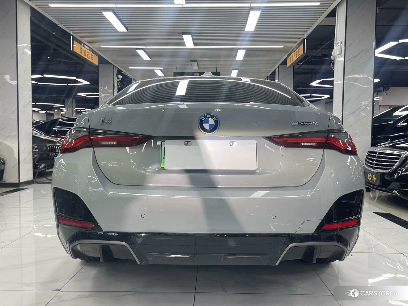 BMW i4 2024 Серебристо-серый из Китая