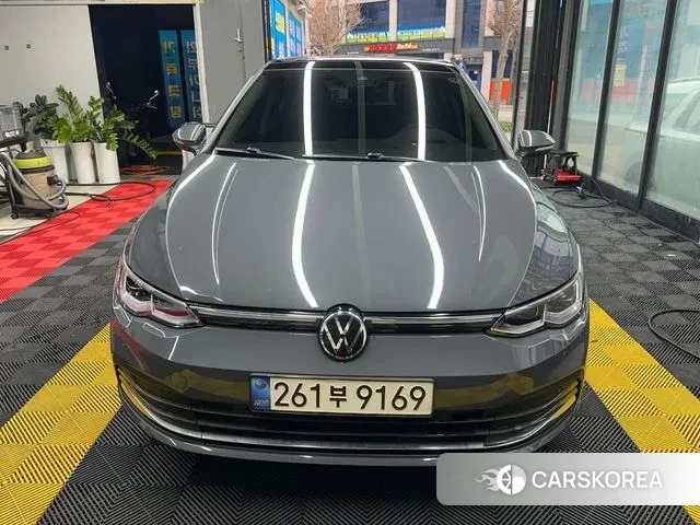Volkswagen Golf 8th Generation 2022 Цвет галактики из Кореи