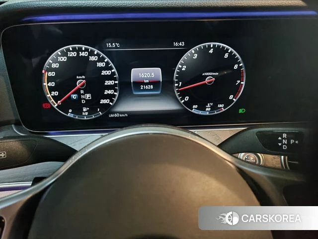 Mercedes-Benz E-Class W213 2019 Серый из Кореи