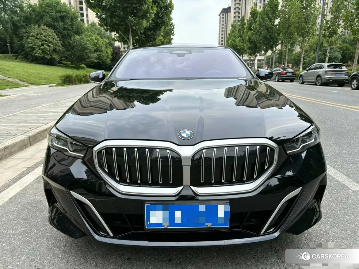 BMW 5 series 2024 Черный из Китая