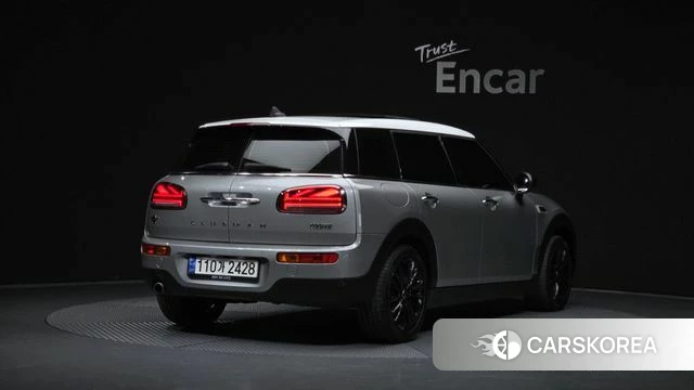 Mini Cooper Clubman 2023 Серебряный из Кореи