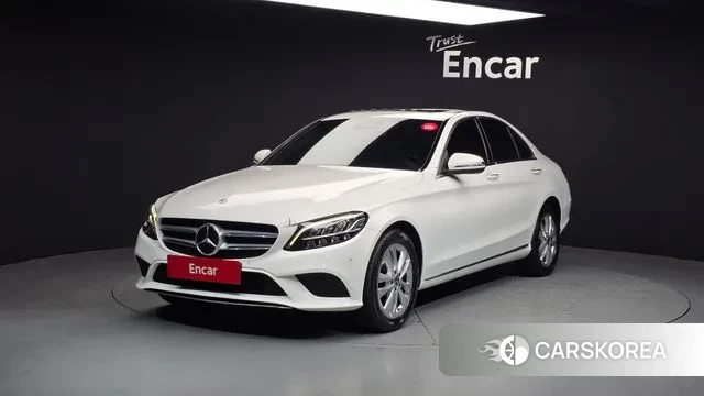 Mercedes-Benz C-Class W205 2019 Белый из Кореи