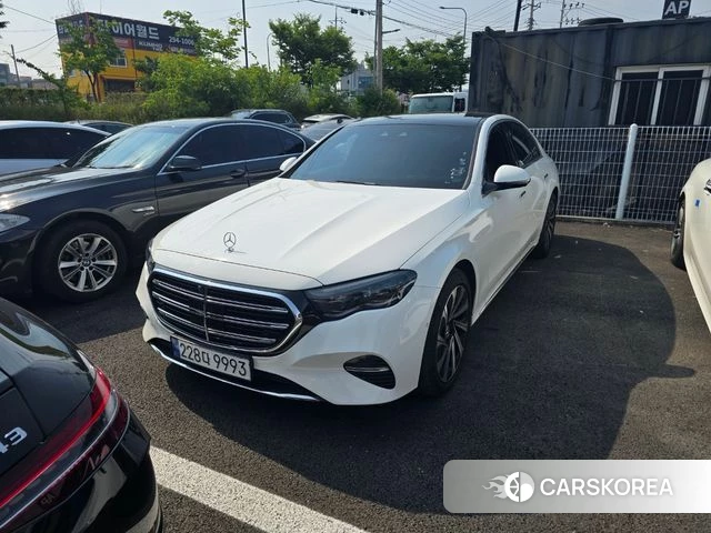 Mercedes-Benz E-Class W214 2024 Белый из Кореи