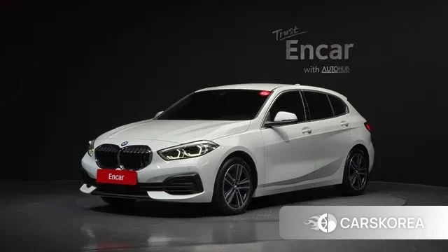 BMW 1 Series (F40) 2022 Белый из Кореи