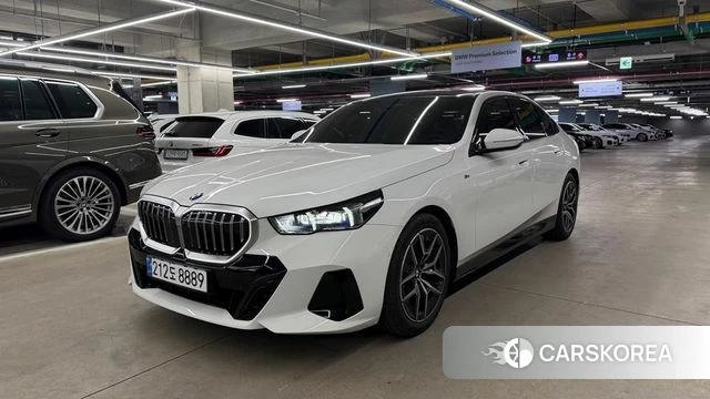 BMW 5 Series (G60) 2025 Белый из Кореи