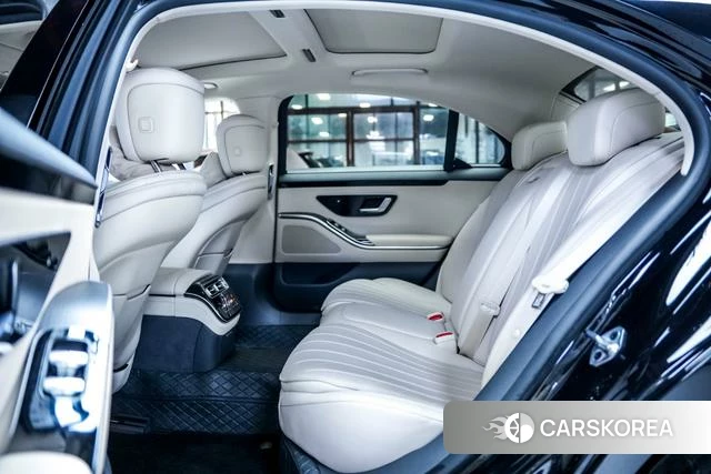 Mercedes-Benz S-class 2023 Черный из Китая