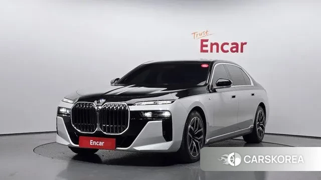 BMW 7 Series (G70) 2024 Белый из Кореи