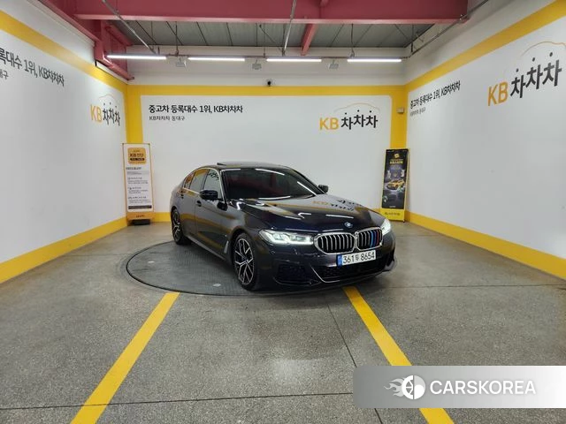 BMW 5 Series (G30) 2022 Черный из Кореи
