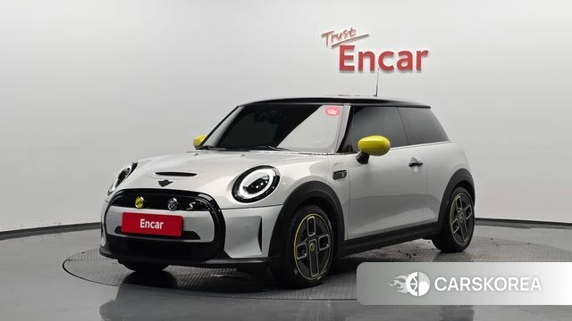 Mini Cooper Electric 2023 Серебряный из Кореи