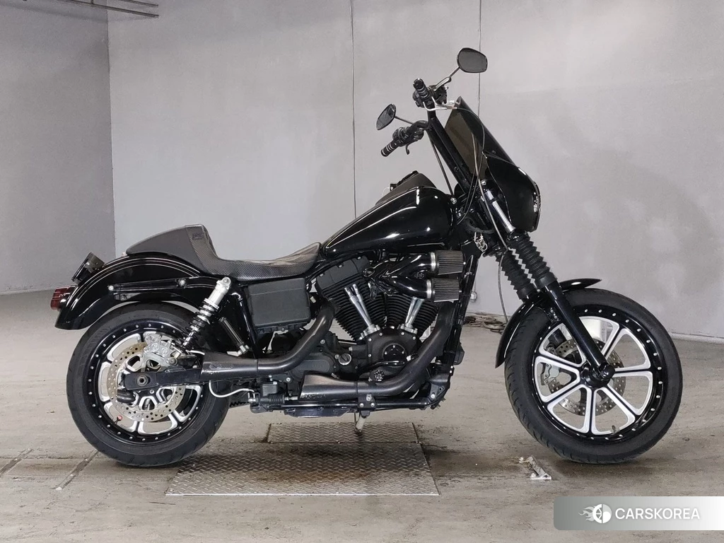 Проданный Harley-Davidson Dyna Street Bob FXDB1580 2011 из Японии
