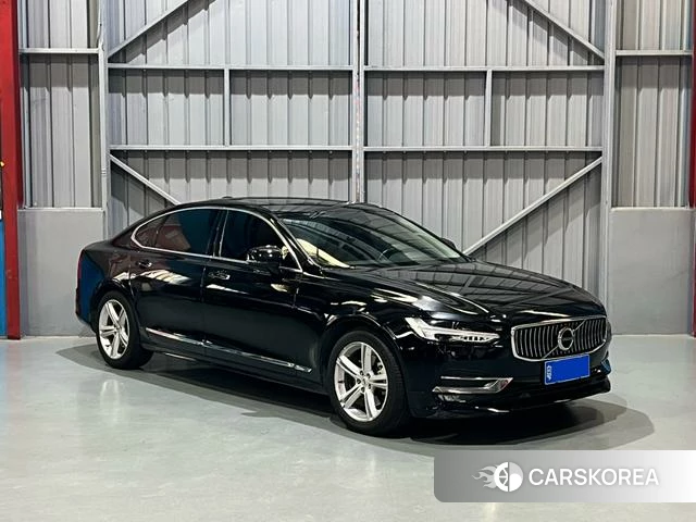 Volvo S90 2019 Черный из Китая