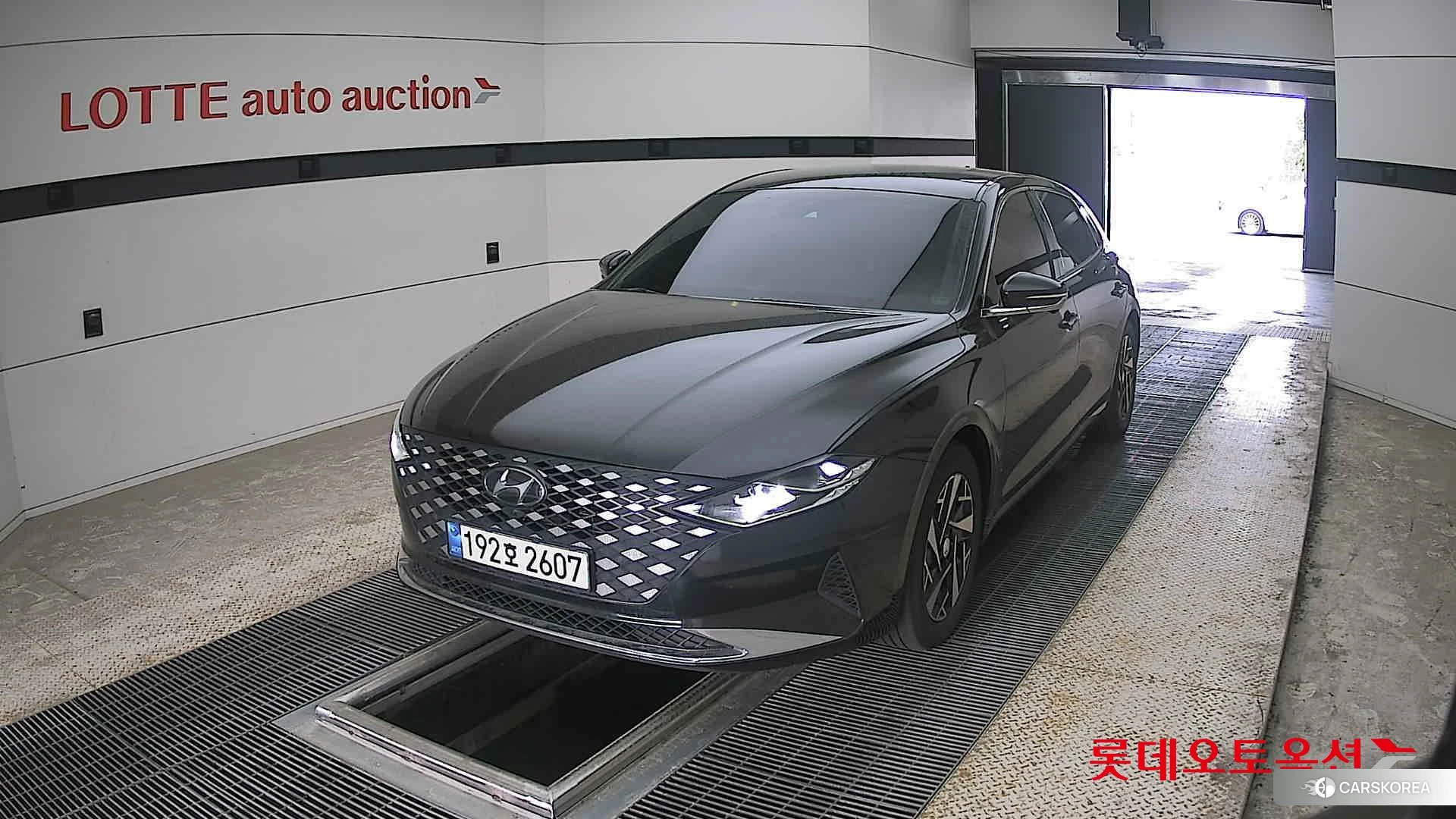 Hyundai Grandeur Hybrid 2022 Midnight Black Pearl из Кореи
