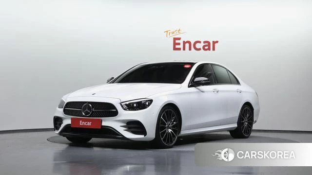 Mercedes-Benz E-Class W213 2023 Белый из Кореи