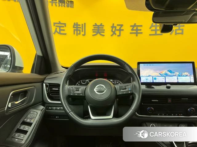Nissan Qijun 2021 Белый из Китая