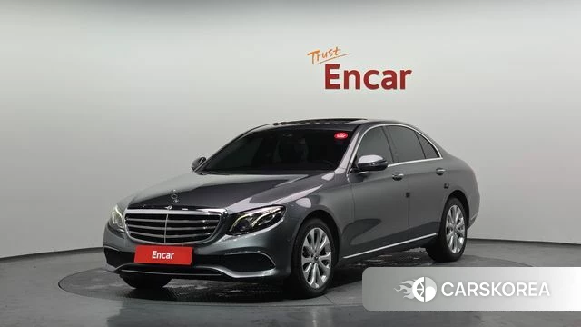 Mercedes-Benz E-Class W213 2018 Серый из Кореи