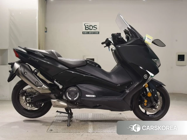 Проданный Yamaha T-MAX 530 DX 2017 из Японии