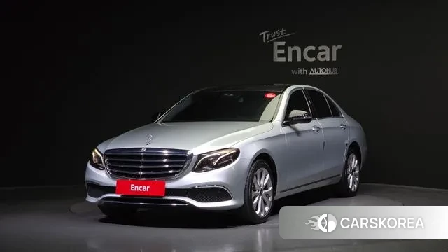 Mercedes-Benz E-Class W213 2018 Серебряный из Кореи