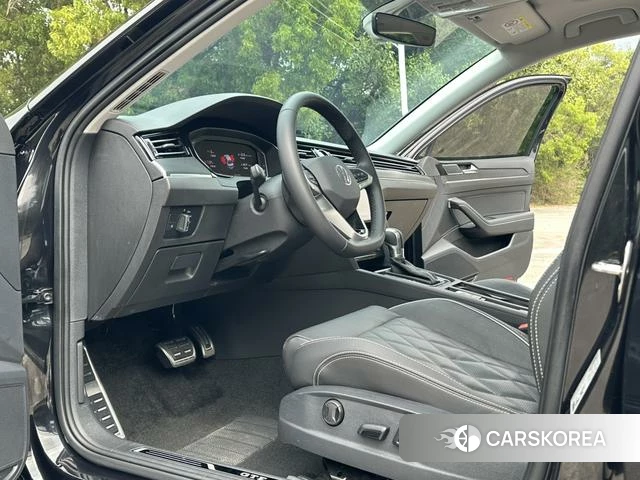 Volkswagen Magotan PHEV 2024 Черный из Китая