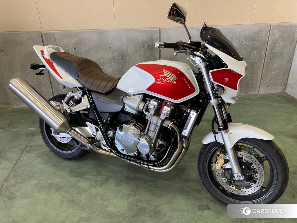 Проданный Honda CB1300SF 2018 из Японии