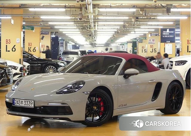 Porsche 718 Boxster 2023 Серебристо-серый из Кореи