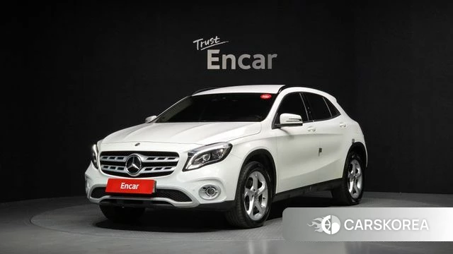 Mercedes-Benz GLA-Class X156 2018 Белый из Кореи