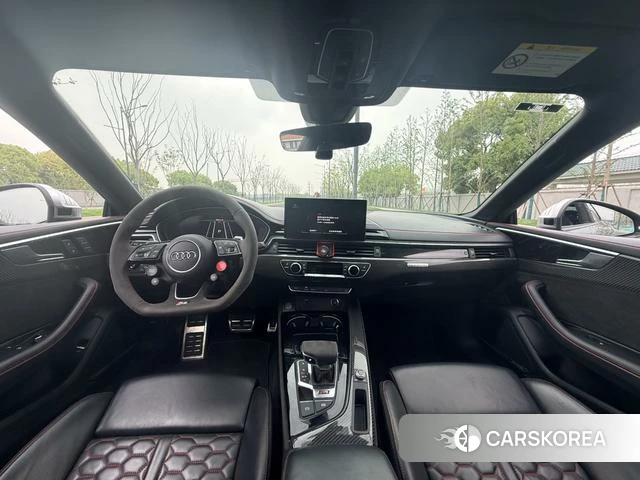 Audi RS 5 2021 Темно-серый из Китая