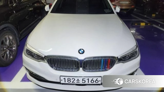 BMW 5 Series (G30) 2018 Белый из Кореи