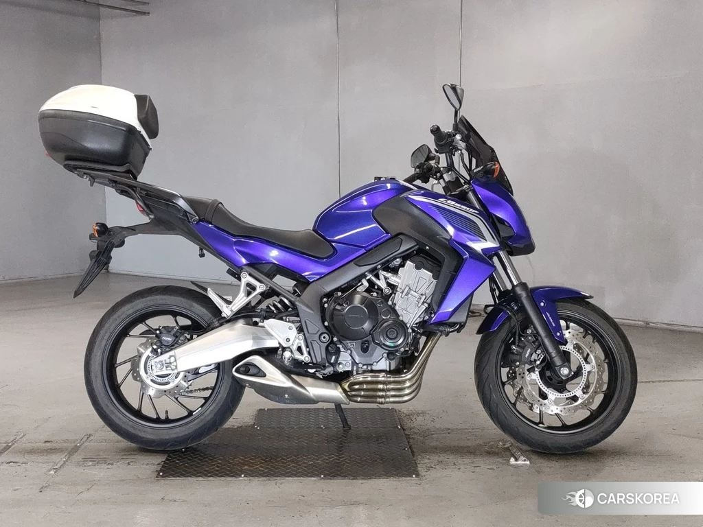 Проданный Honda CB650F 2016 из Японии