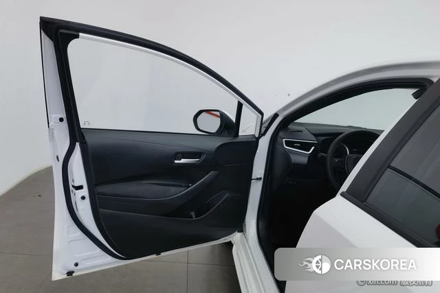 Toyota Lei Ling 2022 Белый из Китая