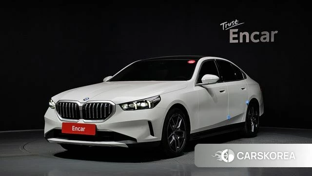 BMW 5 Series (G60) 2025 Белый из Кореи