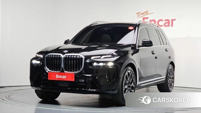 BMW X7 (G07) 2024 Черный из Кореи