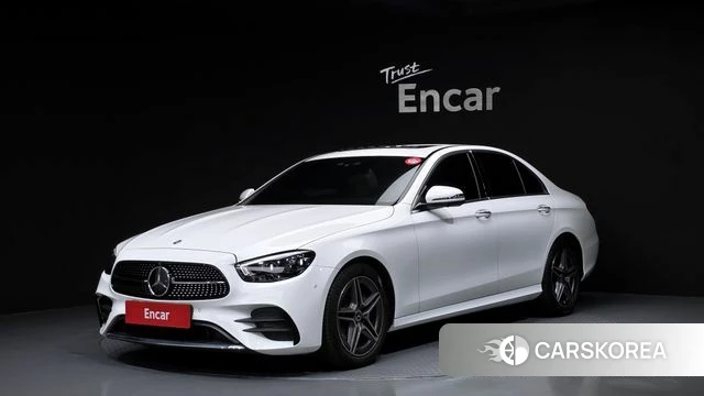 Mercedes-Benz E-Class W213 2023 Белый из Кореи