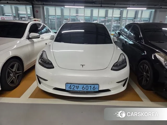 Tesla Model 3 2020 Белый из Кореи