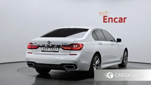 BMW 7 Series (G11) 2018 Белый из Кореи