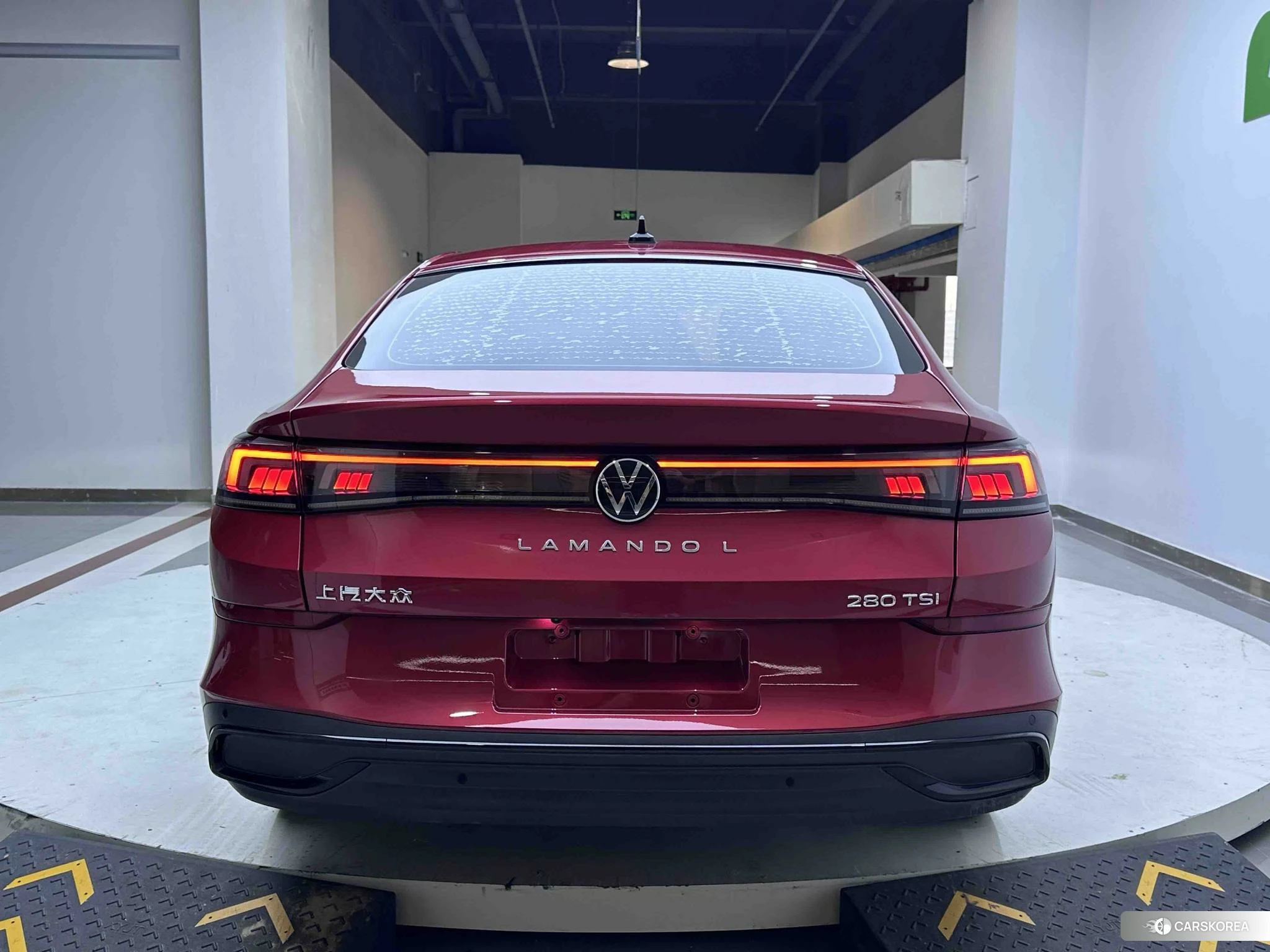 Volkswagen Lingdu 2022 Красный из Китая