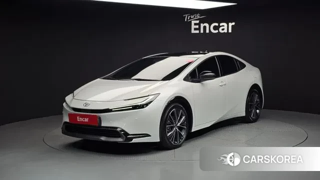 Toyota Prius 5th Generation 2024 Белый из Кореи