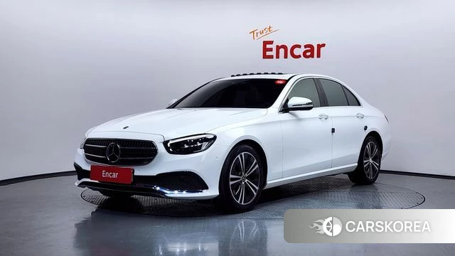 Mercedes-Benz E-Class W213 2021 Белый из Кореи