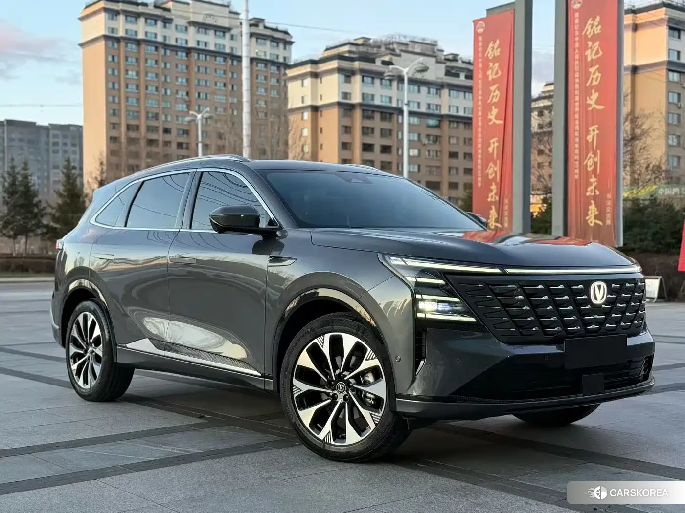 Chang'an Changan CS75PLUS 2025 Silver/gray из Китая
