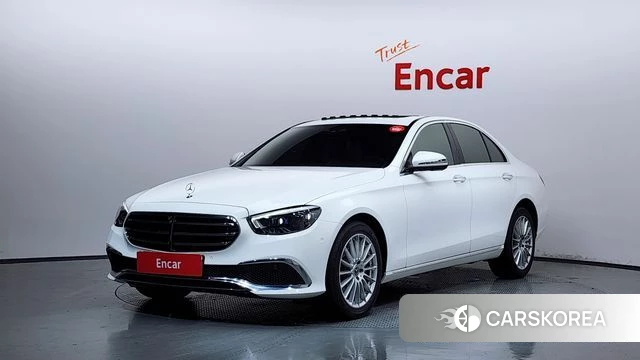 Mercedes-Benz E-Class W213 2023 Белый из Кореи