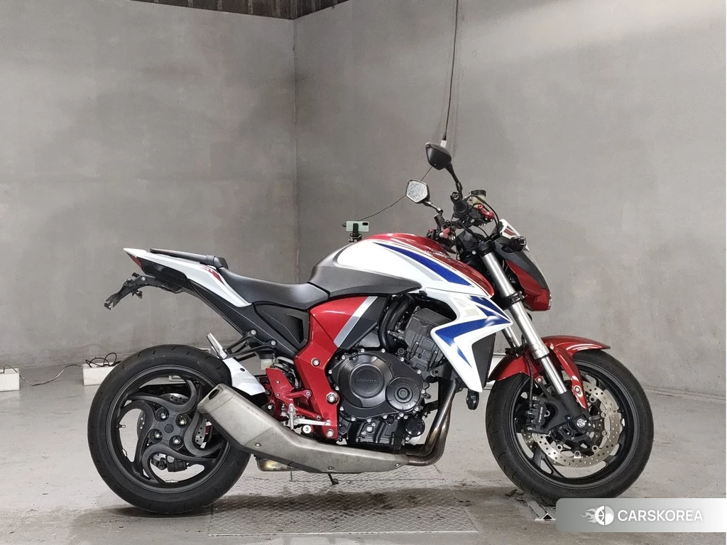 Проданный Honda CB1000R 2016 из Японии, фото 2