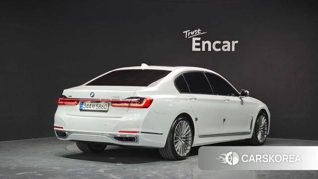BMW 7 Series (G11) 2021 Белый из Кореи