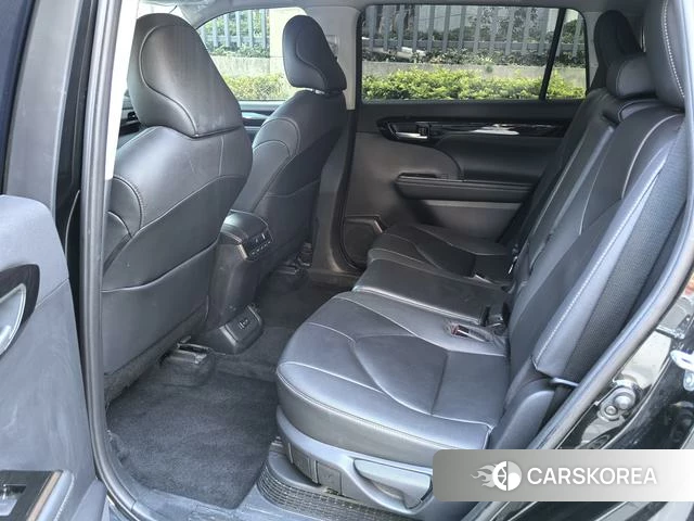 Toyota Highlander 2024 Черный из Китая
