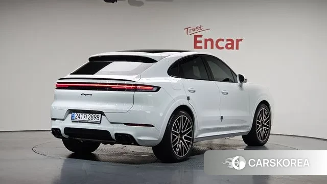 Porsche Cayenne (PO536) 2024 Белый из Кореи