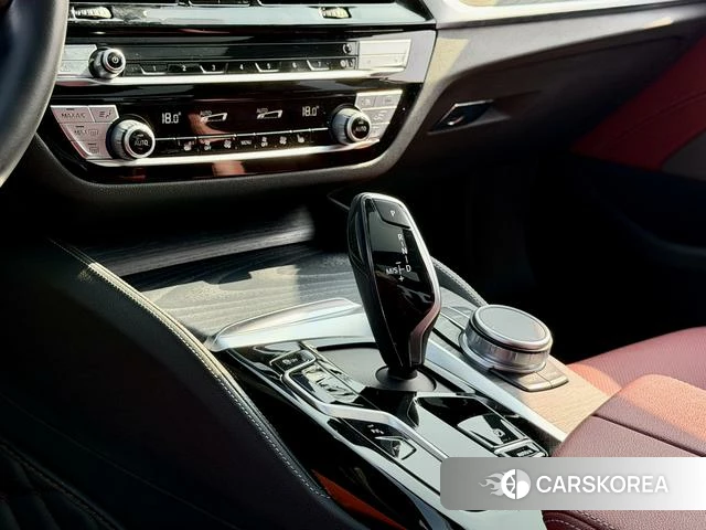 BMW 5 series 2021 Синий из Китая