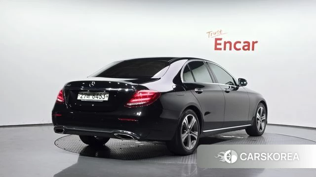 Mercedes-Benz E-Class W213 2019 Черный из Кореи