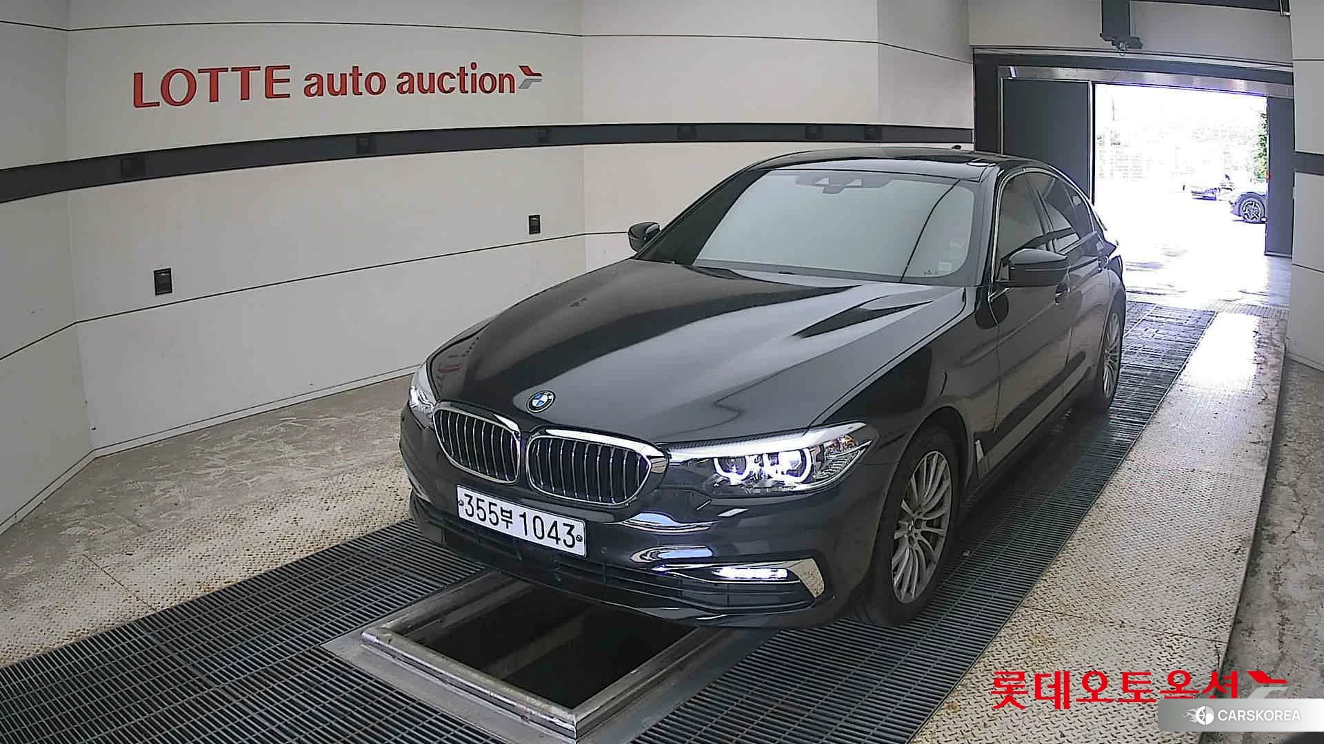 BMW  520i Luxury 2020 Черный из Кореи