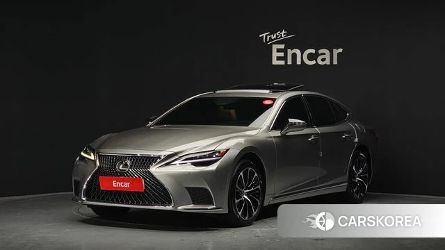 Lexus LS500h 5th generation 2023 Серебристо-серый из Кореи