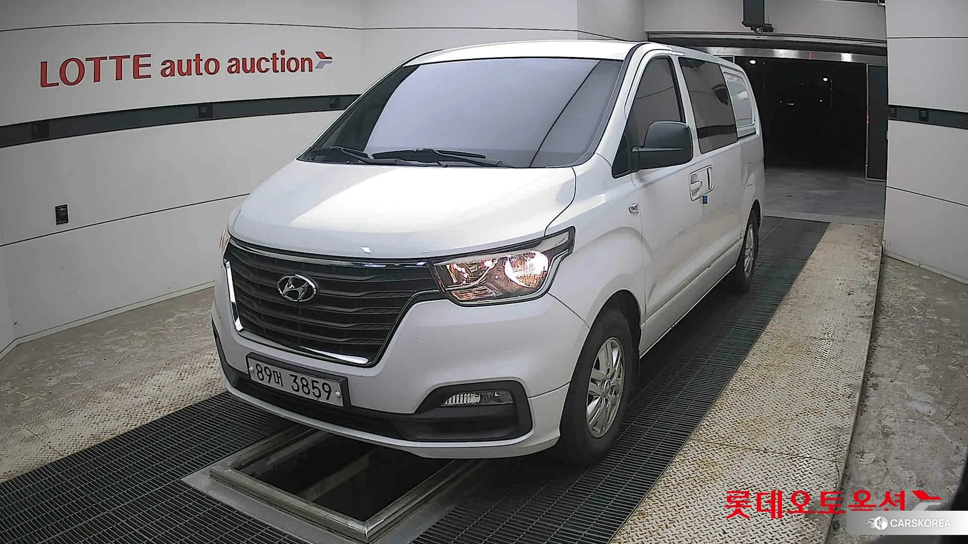 Hyundai Grand Starex 2021 Белый из Кореи