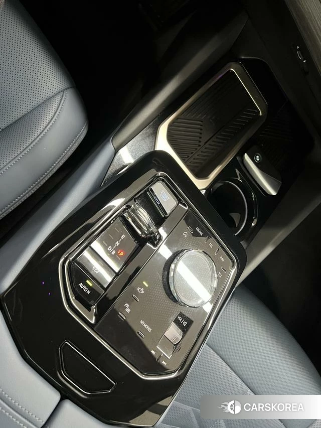 BMW i5 2024 Красный из Китая
