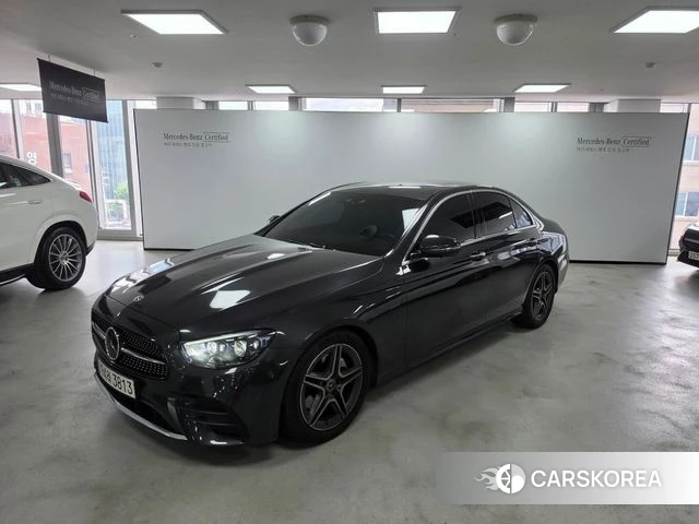Mercedes-Benz E-Class W213 2022 Серый из Кореи